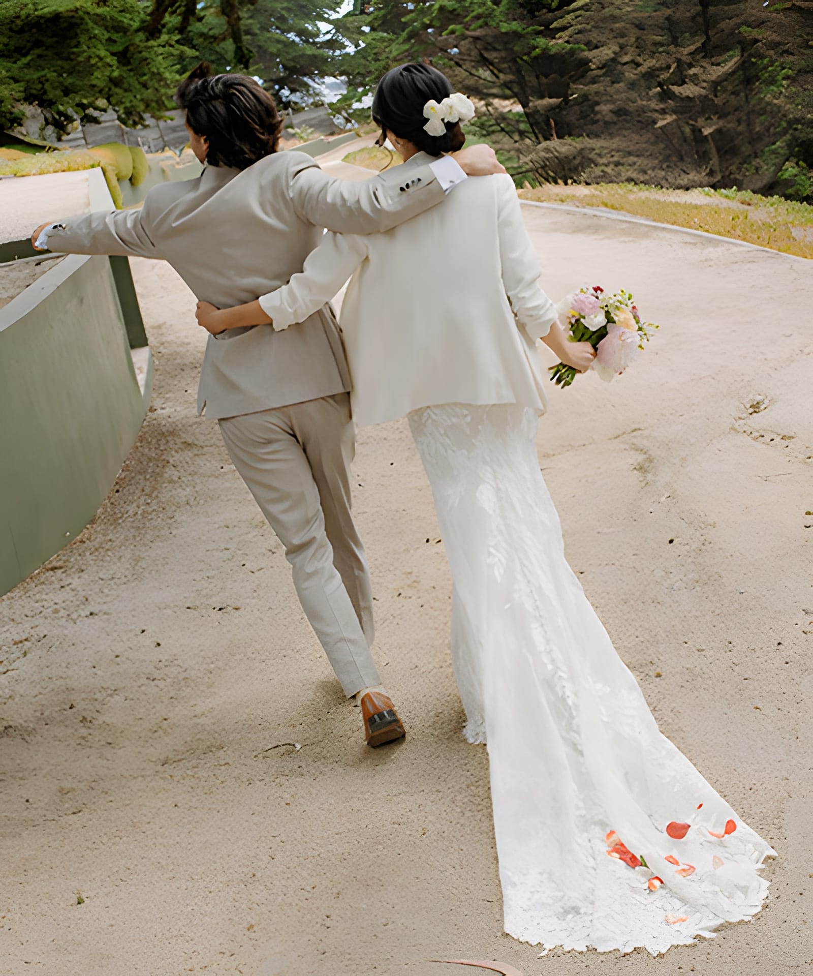 Vestido Usado Allure Bridals - 2069 - foto 4 de 5